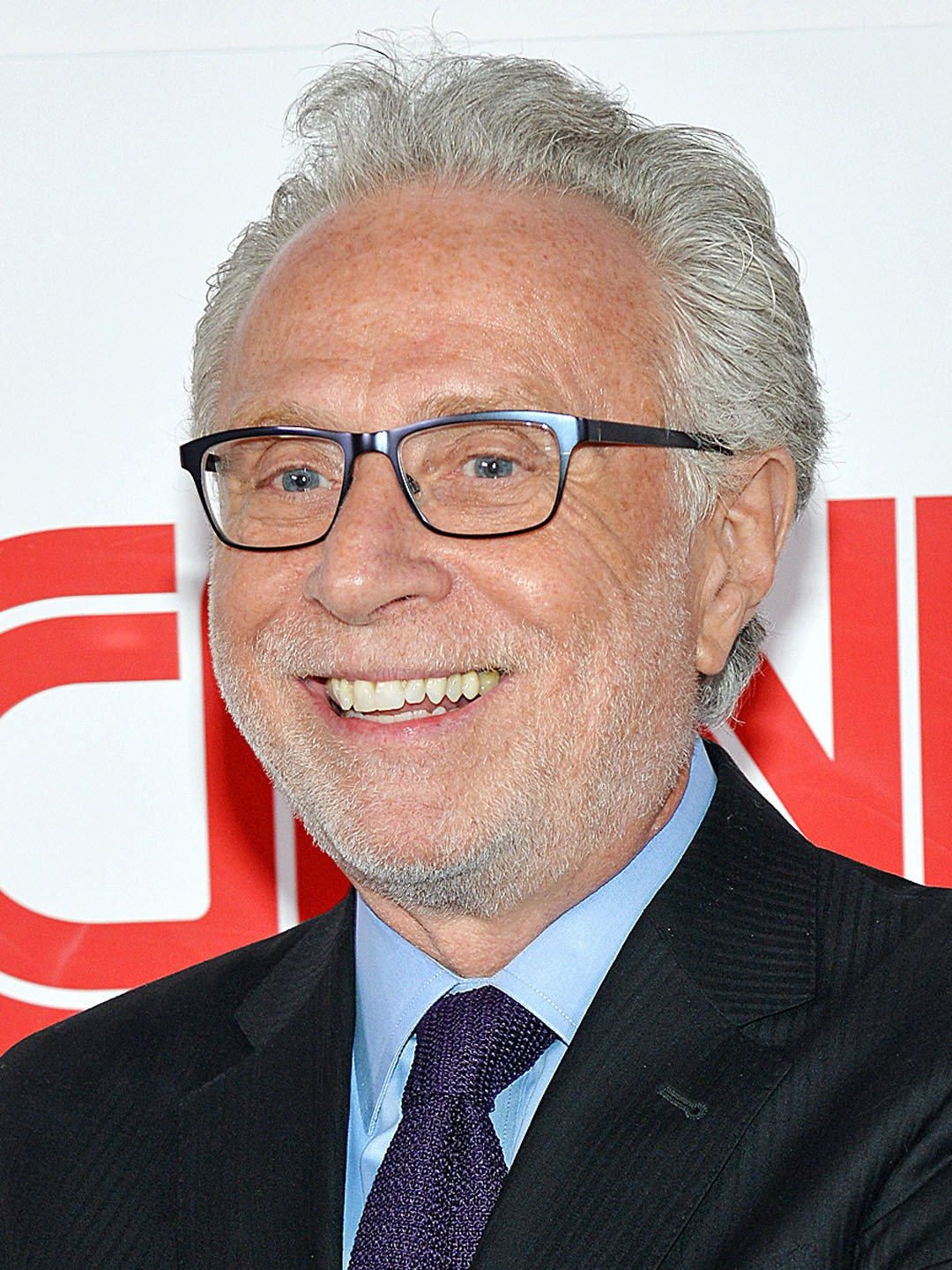 How tall is Wolf Blitzer?